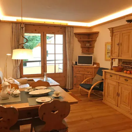 Chesa Alvatern 5 Apartment