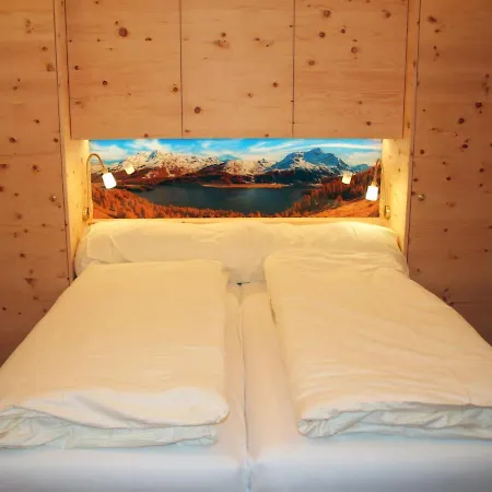 Apartment Chesa Alvatern 5